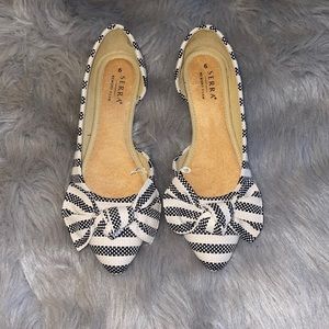 Black and white flats with cute bow